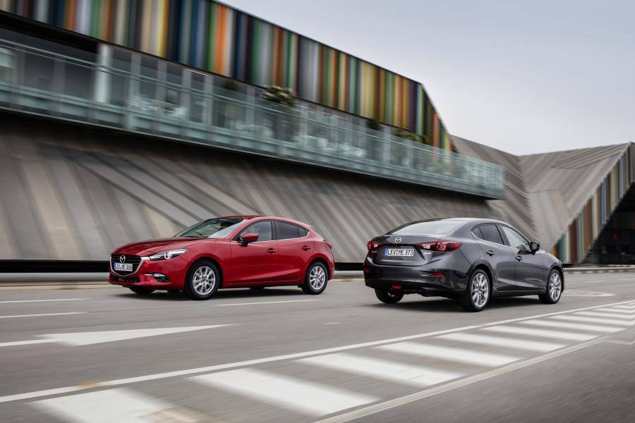  Mazda3 Hatchback 2016 года  (WW) (фото 31 из 37)